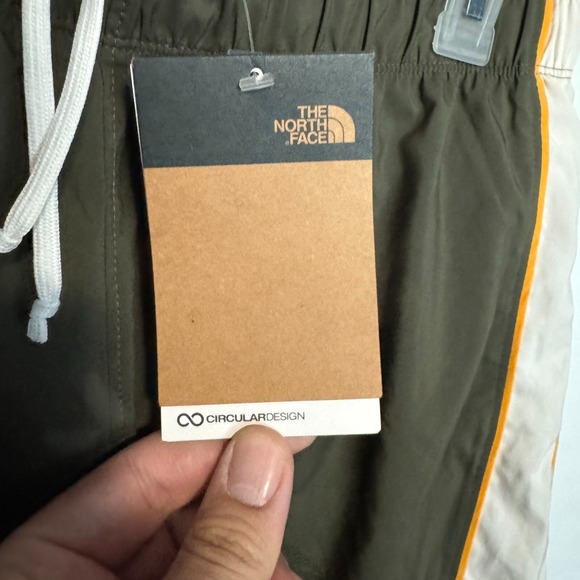 The North Face Shorts Womens Medium Green Elevation Lined Performance Stretch - Picture 4 of 12